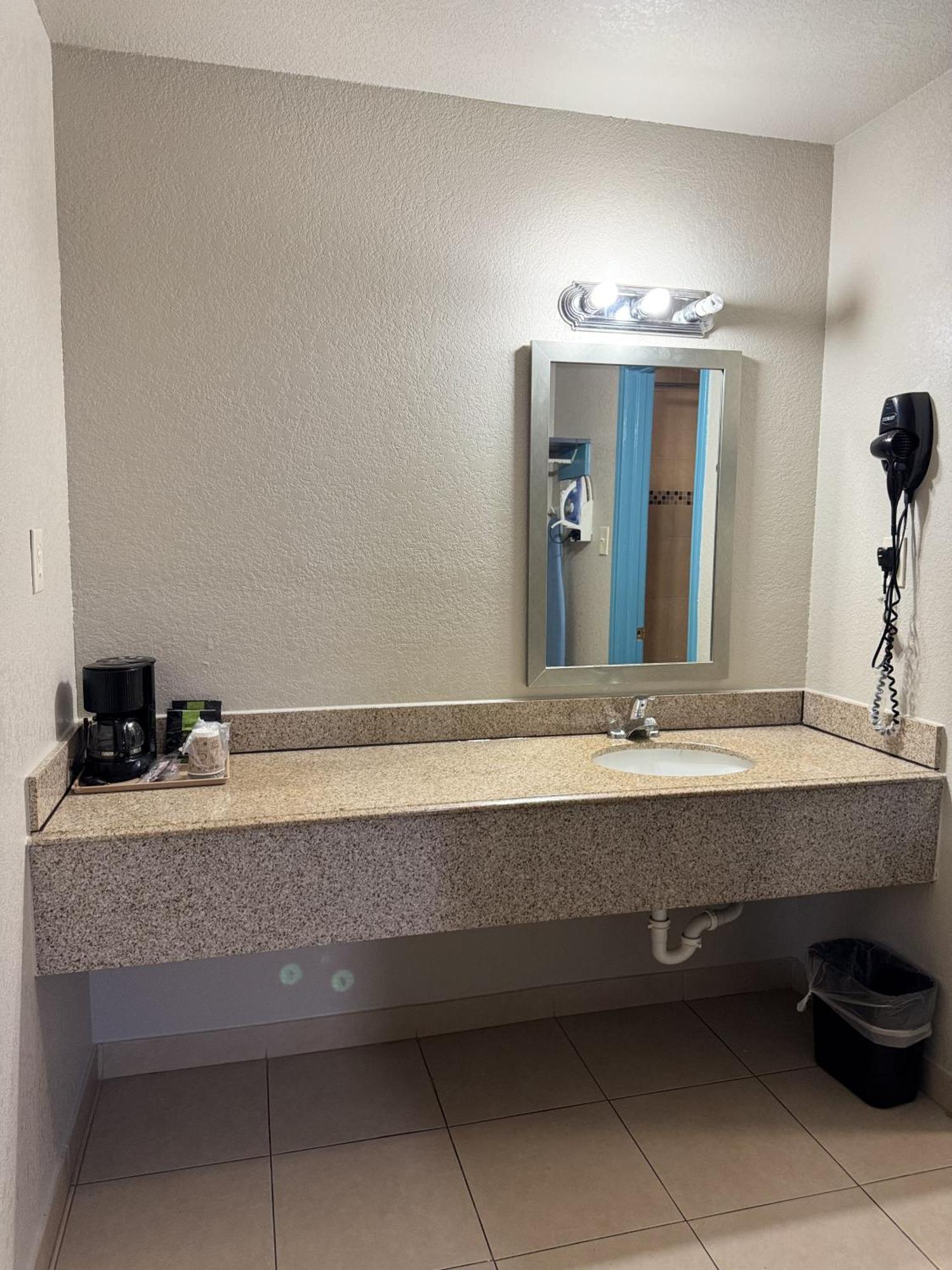 Executive Inn Crystal City Buitenkant foto